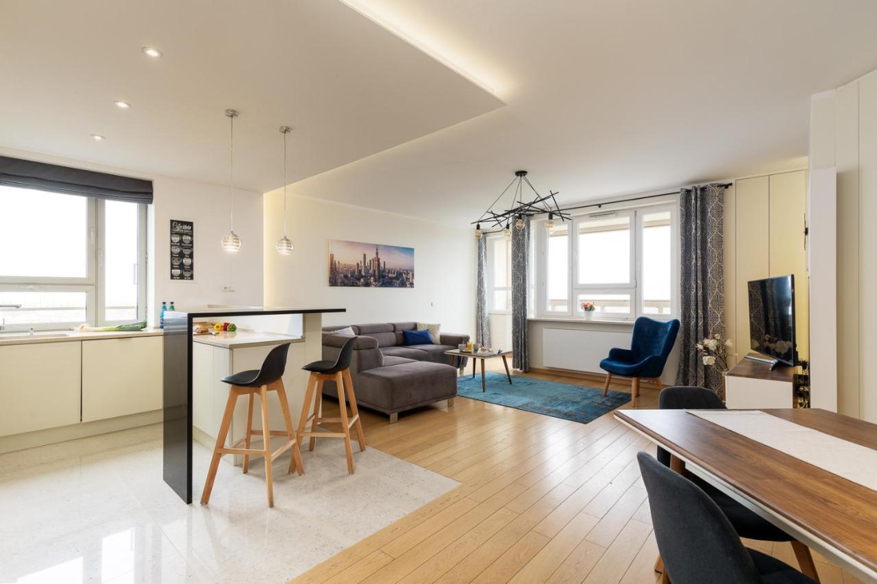Apartment Slominskiego 5 II With Balcony By Noclegi Renters Varşovia Exterior foto